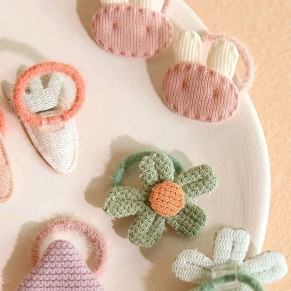 Little Girls Made With Love Hair Accesories (total of 20) - Picture 2 of 5